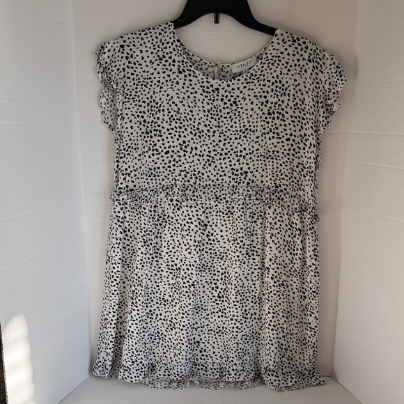 Gilli Dresses & Skirts - GILLI  Women's Black and White cheetah print mini dress  size Large